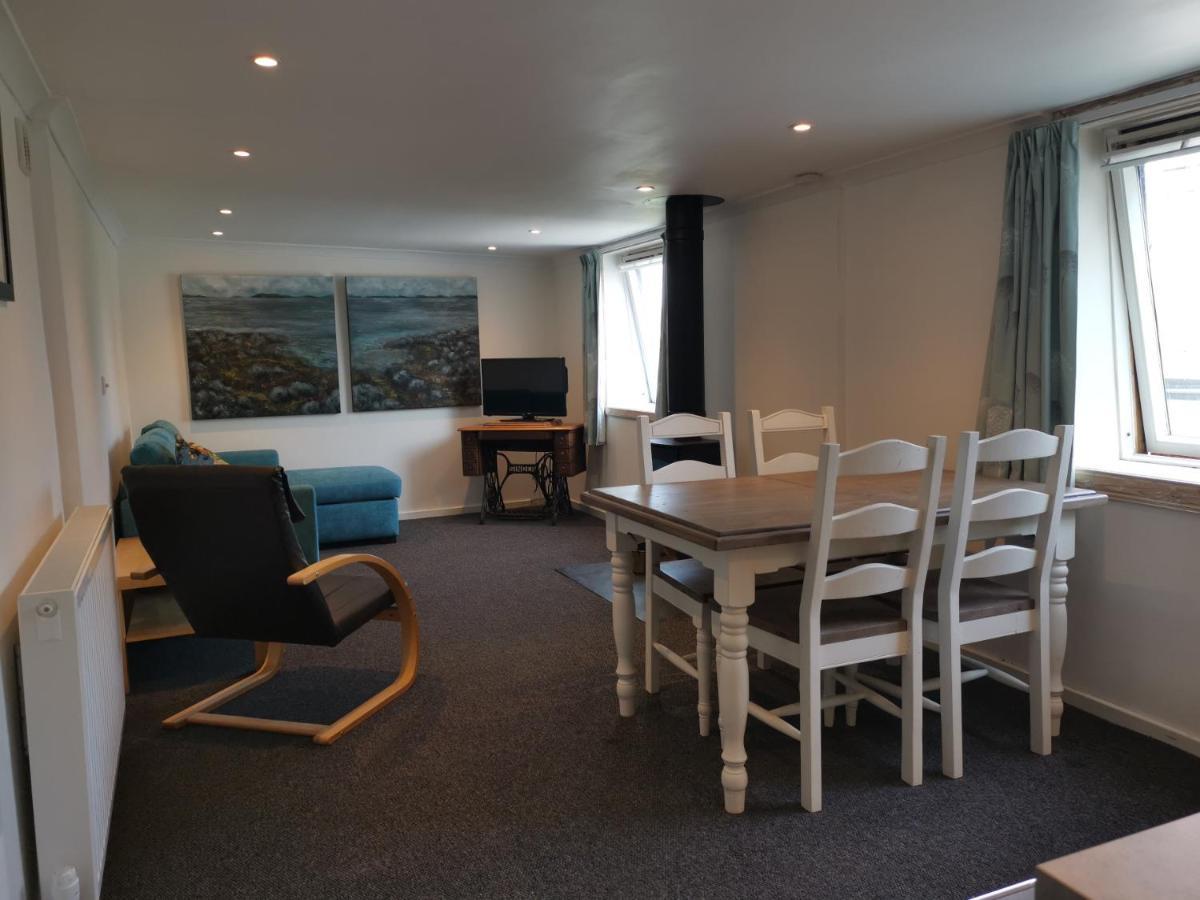 Relax In A 1 Bedroom Apartment Near A Country Pub Аймът Екстериор снимка